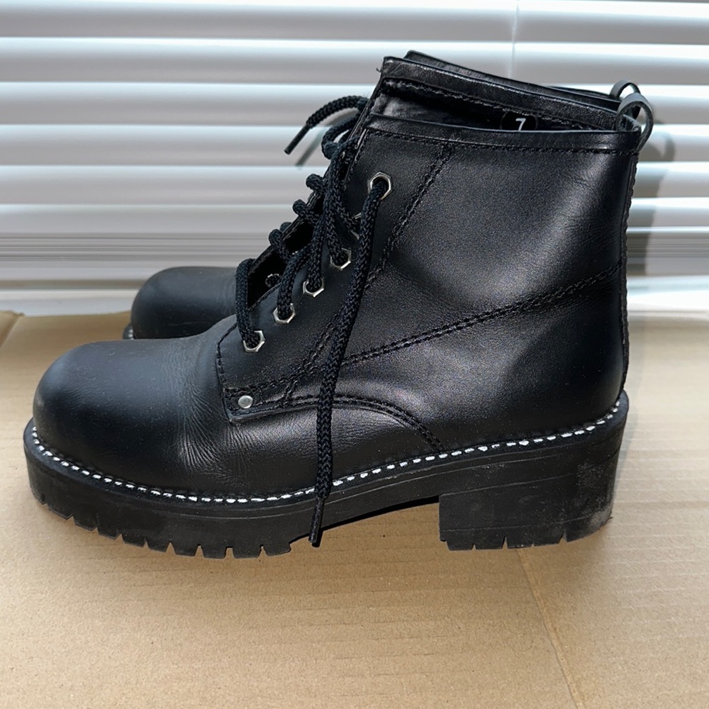 Black Boots